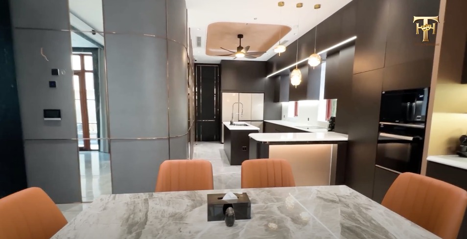 4 sao Việt có nhà trăm tỷ: Hà Anh Tuấn giàu không chối cãi, Hoa Hậu Việt Nam sống sang đến nỗi tưởng hư cấu- Ảnh 20.