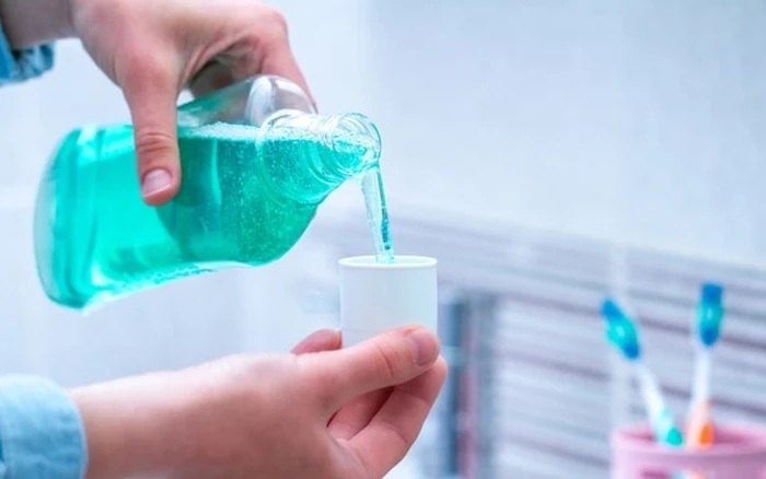 Đình chỉ lưu hành, thu hồi và tiêu hủy lô sản phẩm nước súc miệng trẻ em có vi phạm- Ảnh 1.