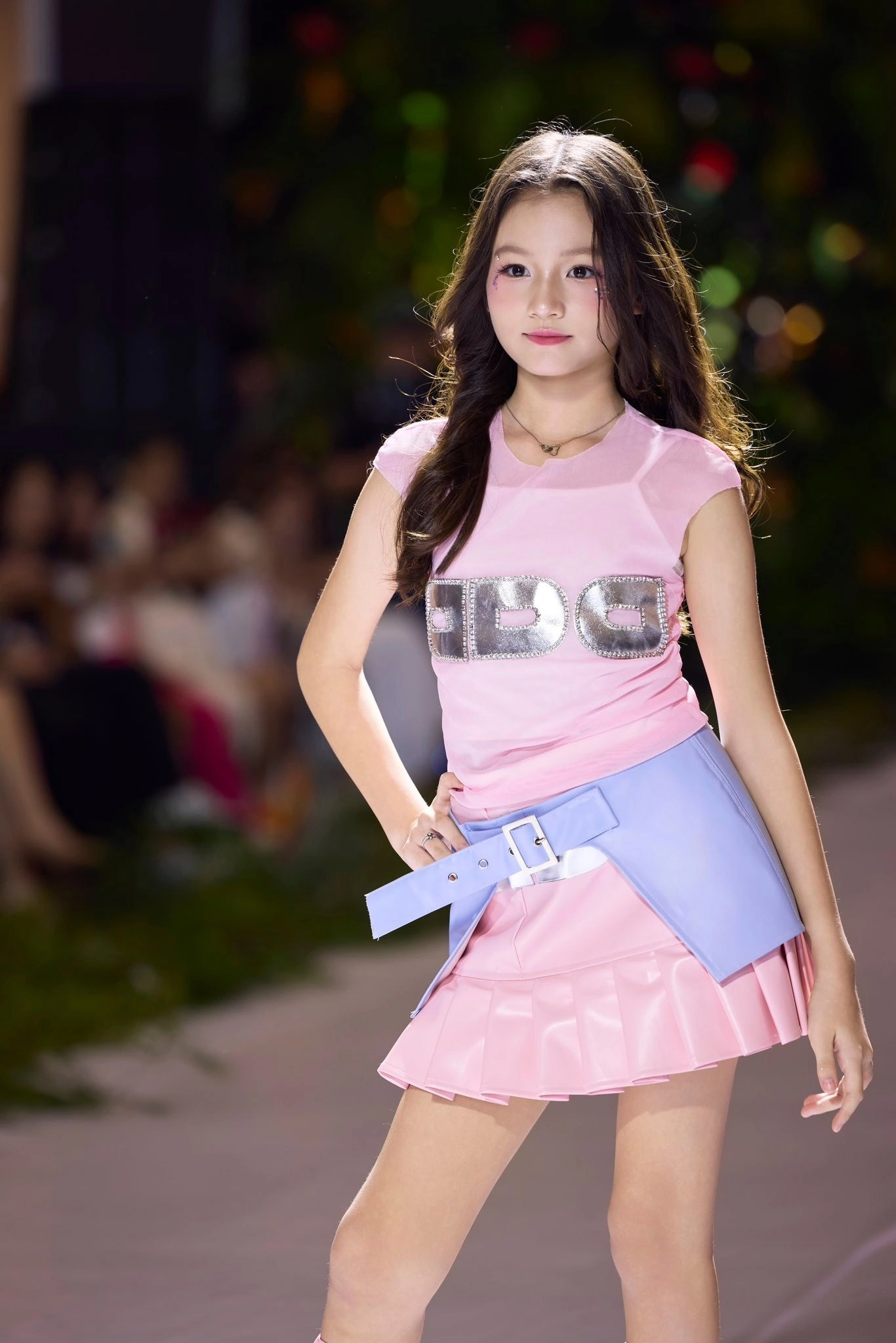Cuối cùng cũng tìm ra bí quyết tăng chiều cao của con gái ca sĩ Phương Vy: 5 tuổi đã đam mê làm 1 việc để visual chuẩn Hoa hậu tương lai- Ảnh 4.