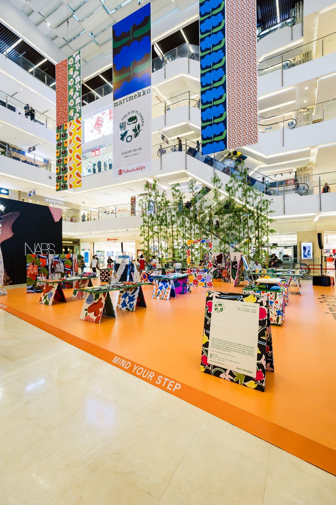 Giới mộ điệu đổ bộ check-in “cánh đồng hoa” đến từ nhà mốt thời trang Bắc Âu Marimekko- Ảnh 1.