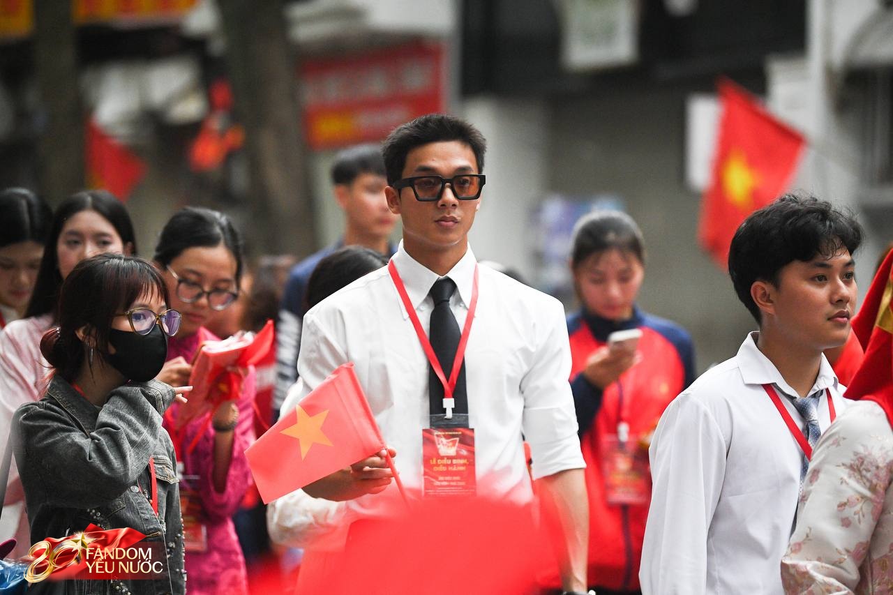 Khối nghệ sĩ lên đồ rạng rỡ ngày hợp luyện, hát Như Có Bác Trong Ngày Đại Thắng tưng bừng như trẩy hội!- Ảnh 4.