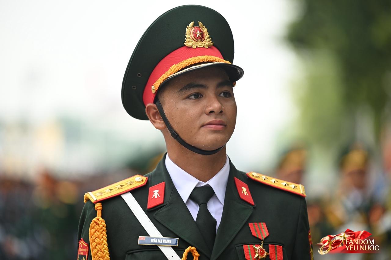 Visual căng đét của dàn chiến sĩ A80: Mướt mồ hôi vẫn toả sáng trước buổi Tổng hợp luyện đầu tiên tại Hà Nội- Ảnh 16.