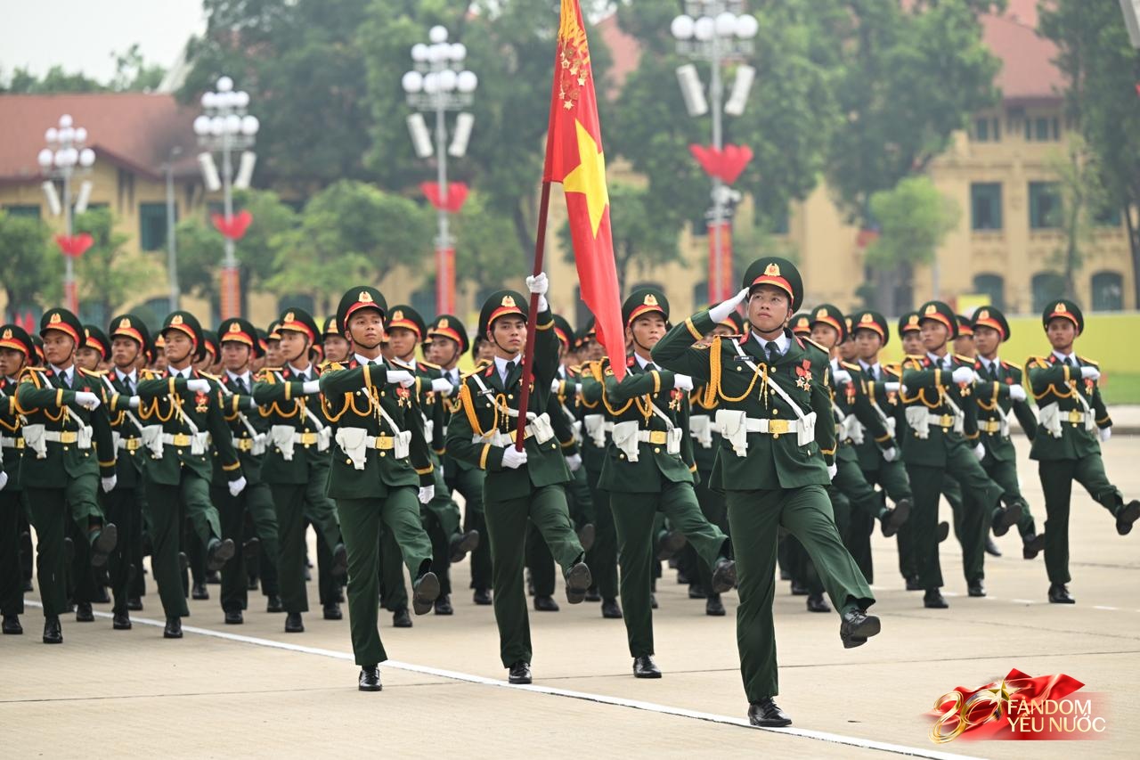 Visual căng đét của dàn chiến sĩ A80: Mướt mồ hôi vẫn toả sáng trước buổi Tổng hợp luyện đầu tiên tại Hà Nội- Ảnh 1.