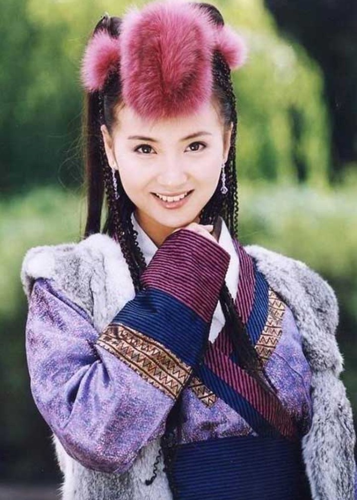 Mỹ nhân đẹp nhất Thiên Long Bát Bộ bỏ showbiz cưới đại gia, giờ làm giảng viên- Ảnh 1.