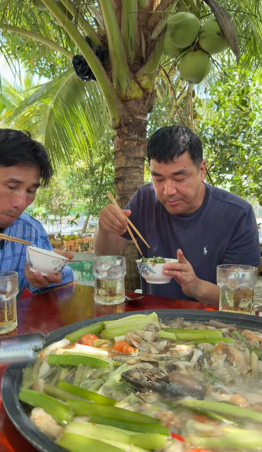 Vì sao các chàng rể Hàn, Nhật về miền Tây lại “lụy” đến thế?- Ảnh 7.