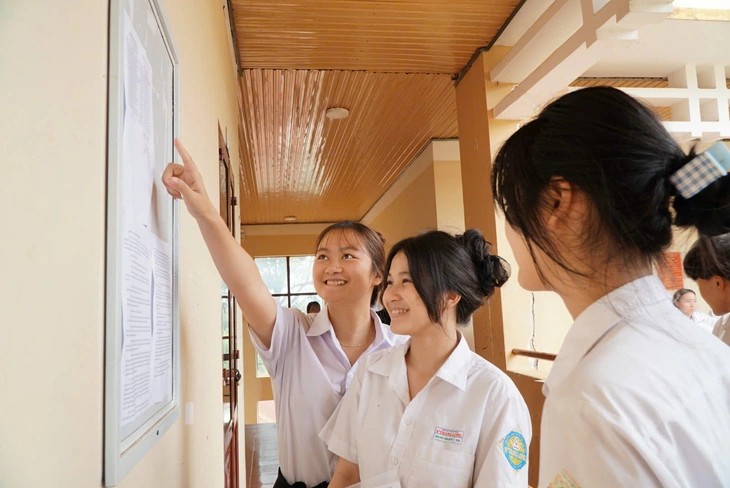 Trường đại học đầu tiên công bố điểm chuẩn đã phải rút lại, hàng loạt trường khác lùi thời hạn vì một thay đổi "phút chót" của Bộ GĐ - ĐT- Ảnh 2.