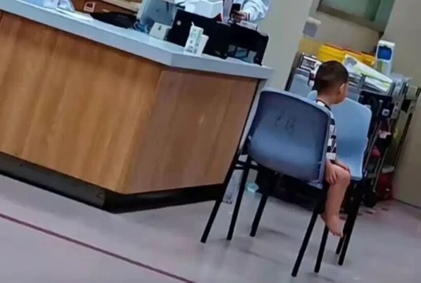 Bé trai 2 tuổi sống cùng thi thể mẹ nhiều ngày trong nhà mà không ai hay biết- Ảnh 1.