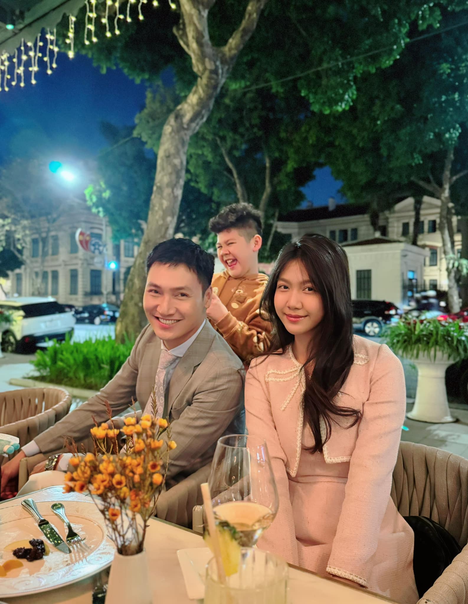 Ái nữ nhà diễn viên Mạnh Trường tuổi 16 xinh đẹp như hoa, cao vượt trội một phần nhờ chăm chơi thể thao từ nhỏ- Ảnh 13.