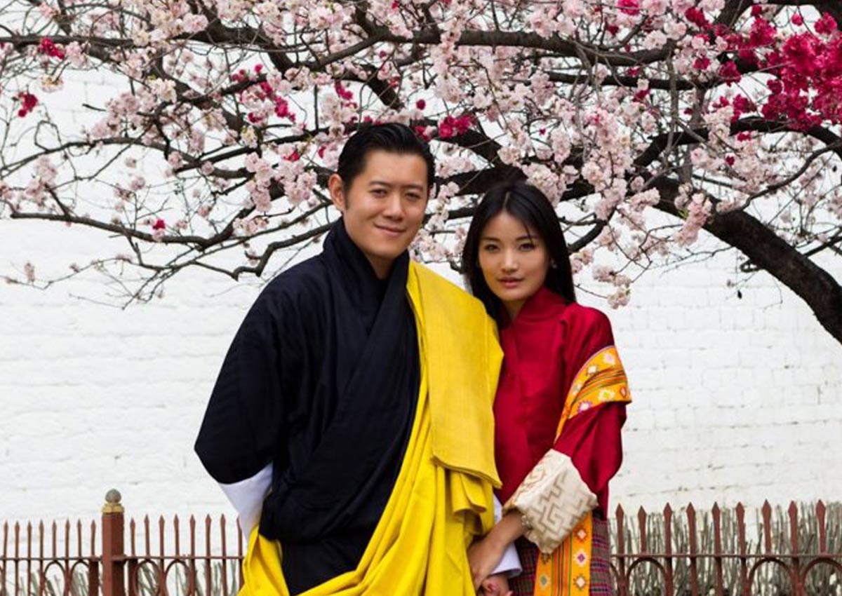 Chuyện tình hơn cả cổ tích của Quốc vương và Hoàng hậu Bhutan: Bắt đầu từ một câu nói năm 7 tuổi- Ảnh 1.