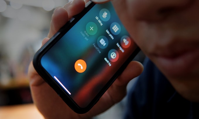 Người đ&agrave;n &ocirc;ng ở H&agrave; Nội chuyển khoản 2 tỷ đồng cho người lạ, rồi đi b&aacute;o C&ocirc;ng an- Ảnh 1.