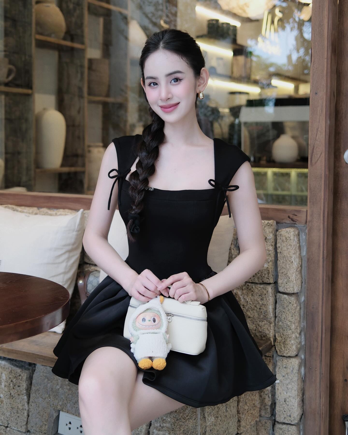 Thí sinh hot nhất Miss Grand được so với Lưu Diệc Phi, Hương Liên và Chu Thanh Huyền- Ảnh 7.