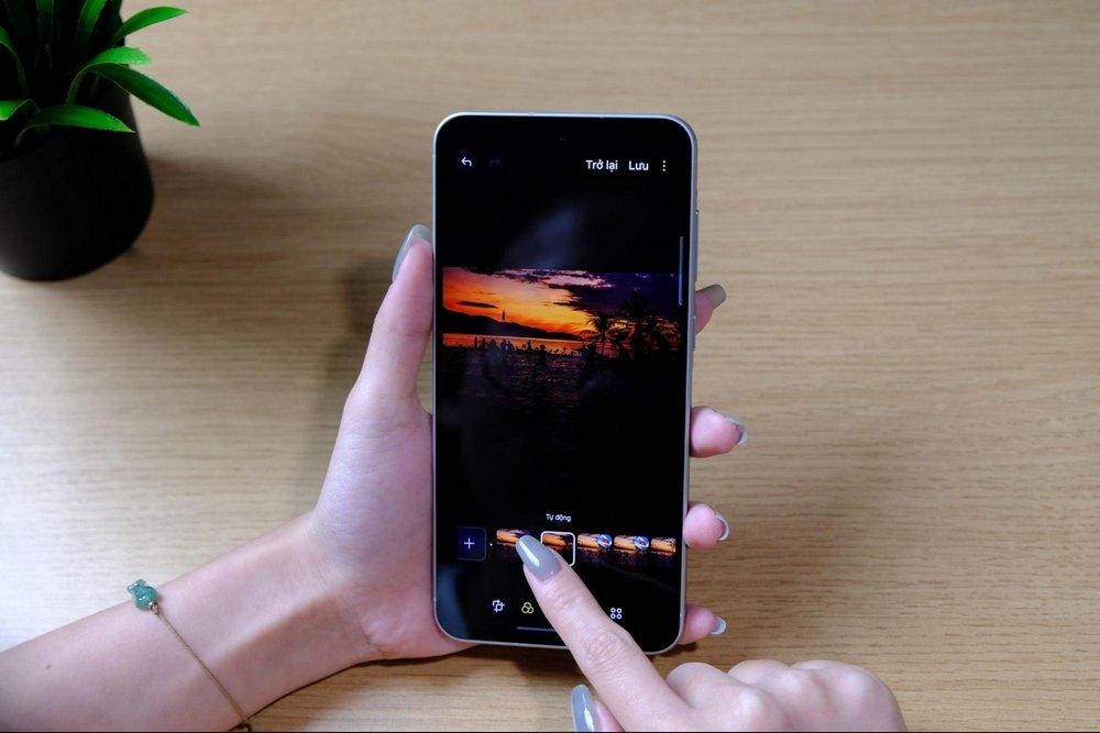 Cuộc chơi AI thay đổi: Galaxy A56 5G mang sức mạnh AI flagship xuống tầm giá 10 triệu đồng- Ảnh 4. Cuộc chơi AI thay đổi: Galaxy A56 5G mang sức mạnh AI flagship xuống tầm giá 10 triệu đồng- Ảnh 4.