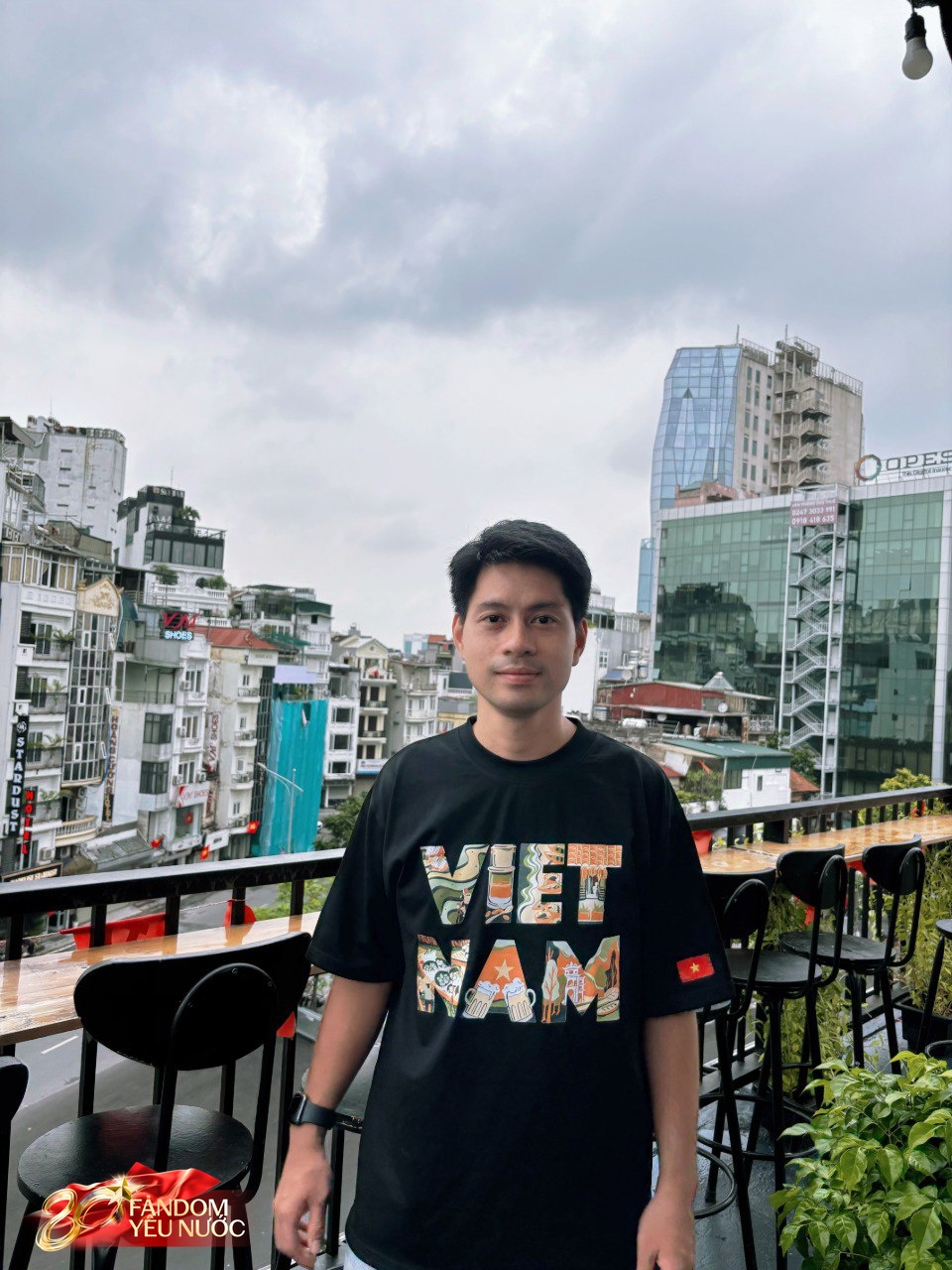 Chủ quán cà phê có view xem diễu binh đẹp nhất Hà Nội: "Chỉ 60 khách may mắn đặt được bàn, kín lịch suốt 2 tháng nay"- Ảnh 1.