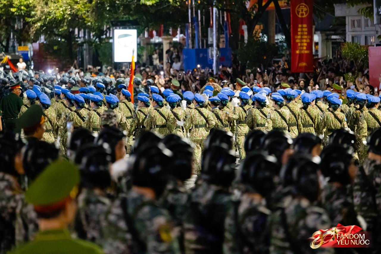 Những khung hình thân thương nhất trong đêm hợp luyện đầu tiên ở Hà Nội- Ảnh 13.