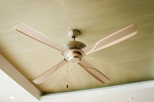 Nữ sinh bị bảo vệ quấy rối nhưng không báo cảnh sát, 1 hôm được tìm thấy khiến gia đình ngã quỵ- Ảnh 1.