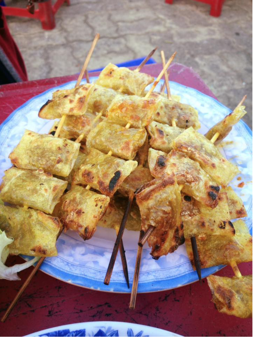 Đặc sản Việt Nam mang tên "xỏ lòi" khiến nhiều người khó hiểu, nhưng ăn rồi là mê luôn- Ảnh 4.
