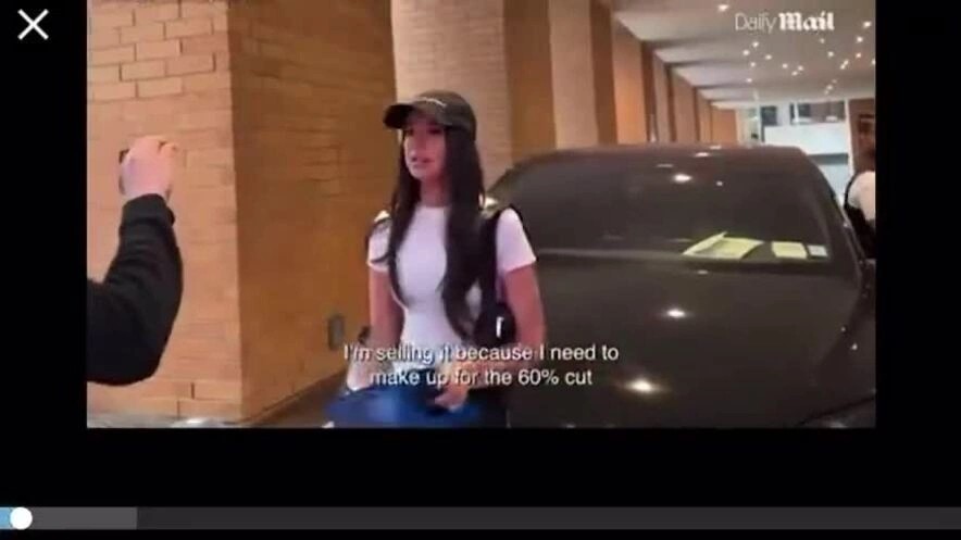 Sinh con cho tỷ phú giàu nhất thế giới, nữ tác giả Mỹ vẫn than túng thiếu, bán cả xe Tesla để nuôi con- Ảnh 2.