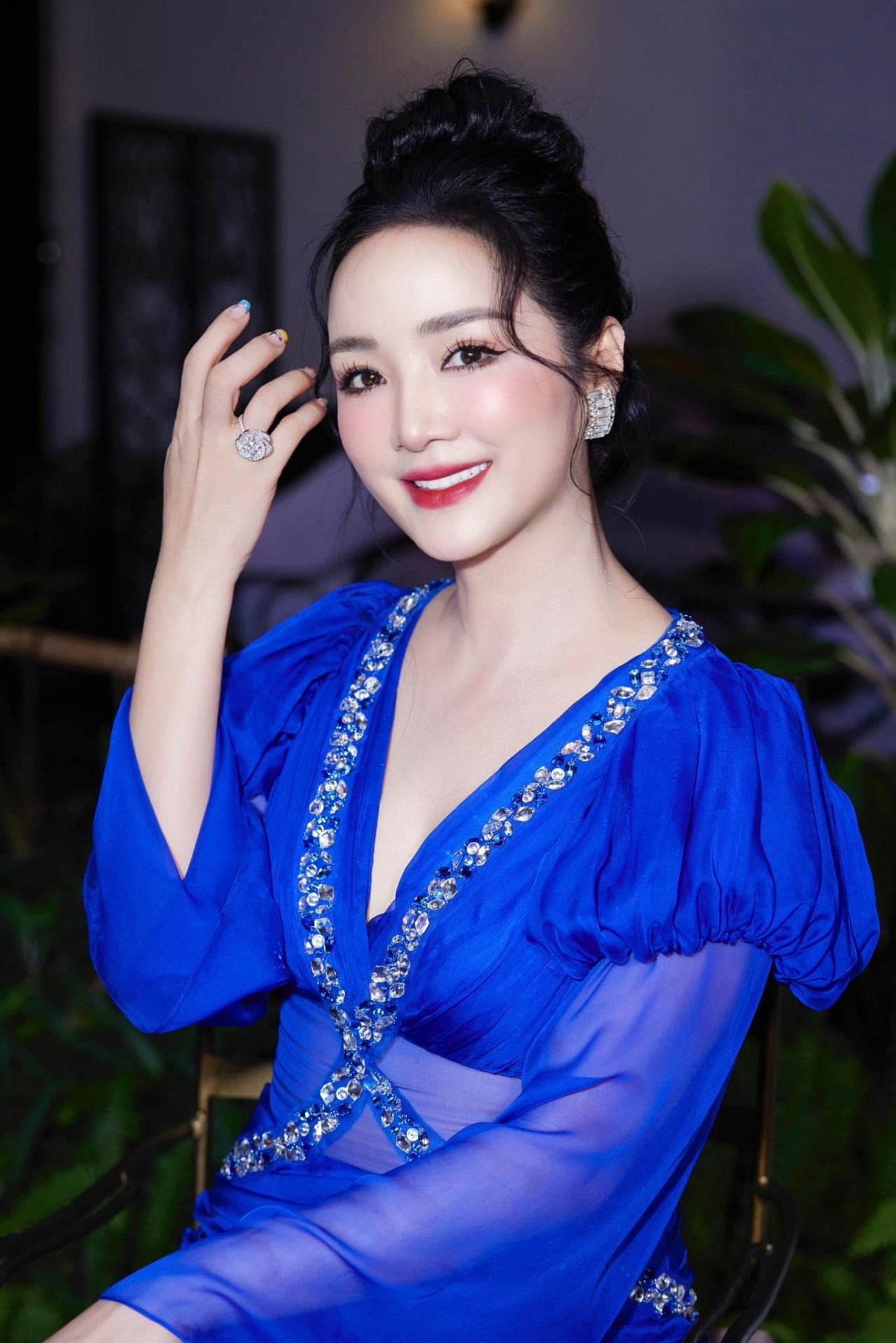 Trương Ngọc Ánh tuổi 49 rất chăm làm 1 việc để bơm collagen, 1 Hoa hậu 54 tuổi cũng duy trì để nhan sắc tươi trẻ đáng ngưỡng mộ- Ảnh 5.