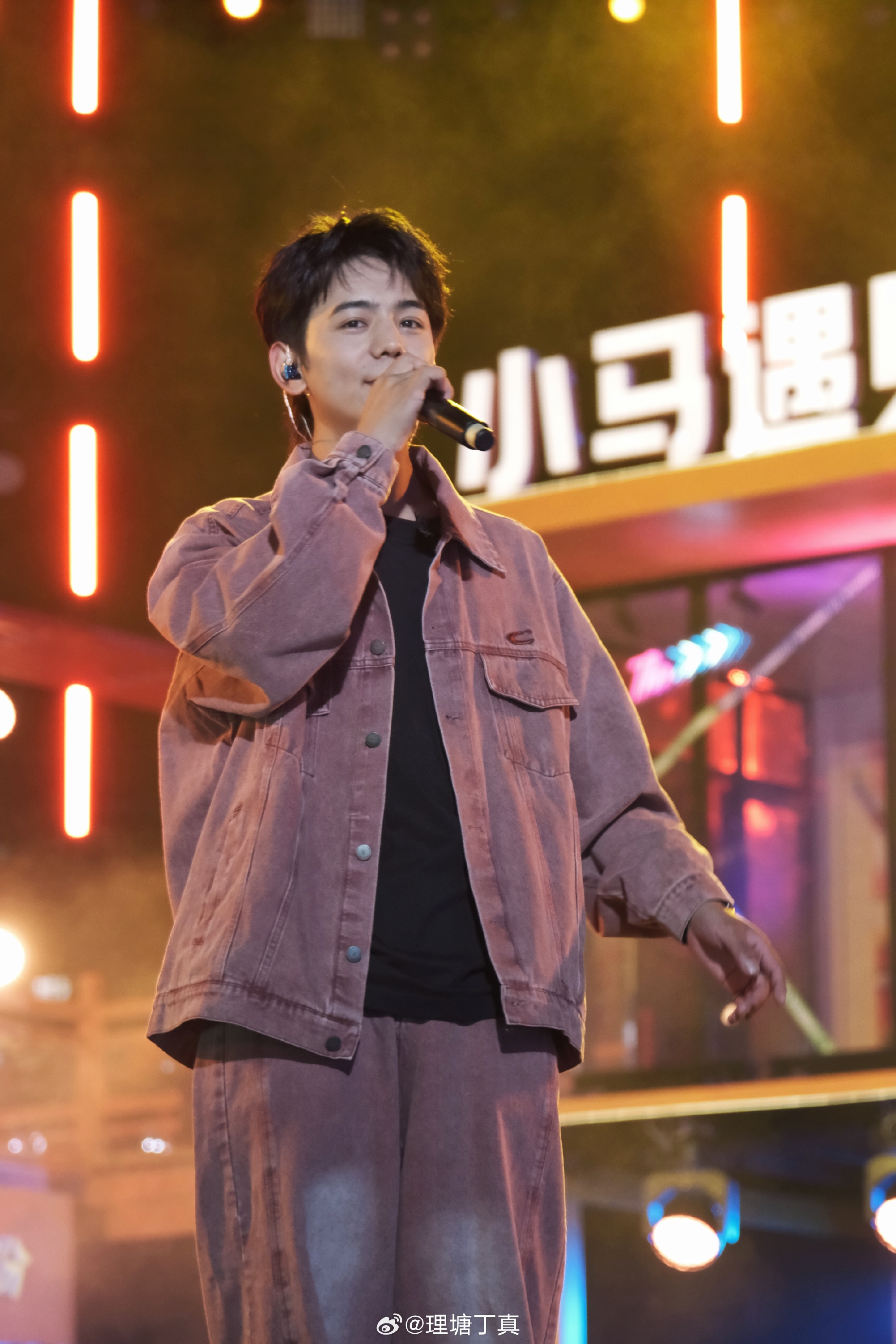 Chàng trai chăn bò bỗng nổi tiếng toàn quốc, vào showbiz đóng phim vì quá đẹp trai giờ ra sao?- Ảnh 4.