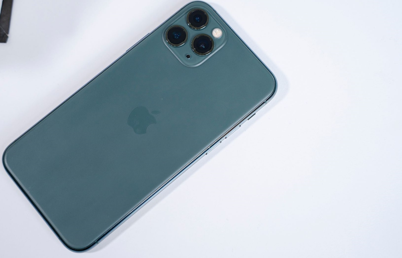 Đây là loại iPhone vẫn "có giá" tại Việt Nam, chỉ chờ thêm iPhone 17 series ra mắt- Ảnh 2. Đây là loại iPhone vẫn "có giá" tại Việt Nam, chỉ chờ thêm iPhone 17 series ra mắt- Ảnh 2.