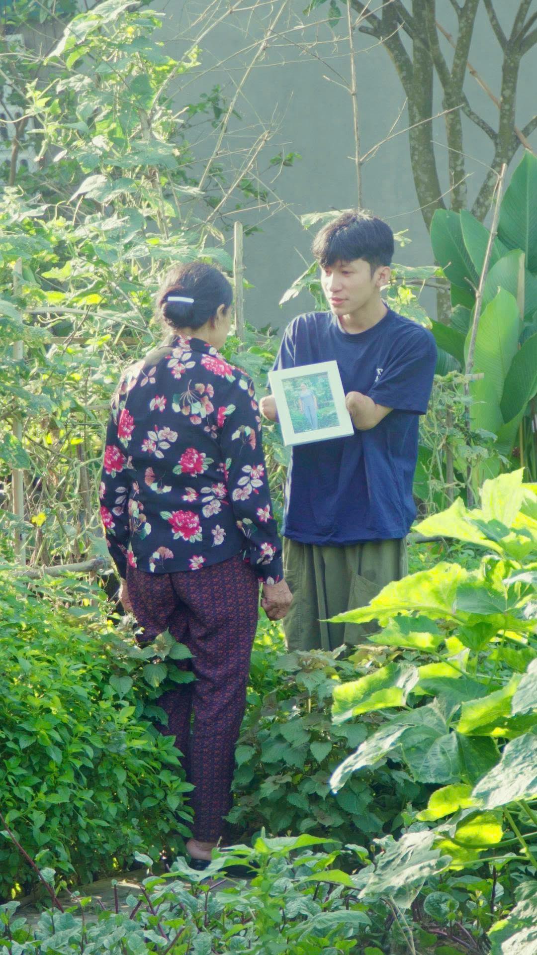 Mâm cơm nhà của chàng trai 22 tuổi, cụt cả 2 tay ở Nghệ An: "Được sống là may mắn lớn"- Ảnh 6.