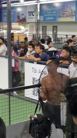 Ông xã Hồ Ngọc Hà để lộ body 6 múi cuồn cuộn trên sân pickleball khiến dân tình xuýt xoa- Ảnh 1.