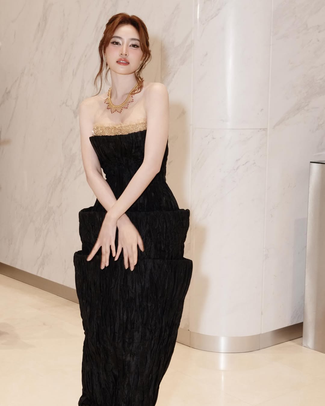 Ninh Dương Lan Ngọc gây sốt tại Thái Lan, visual 