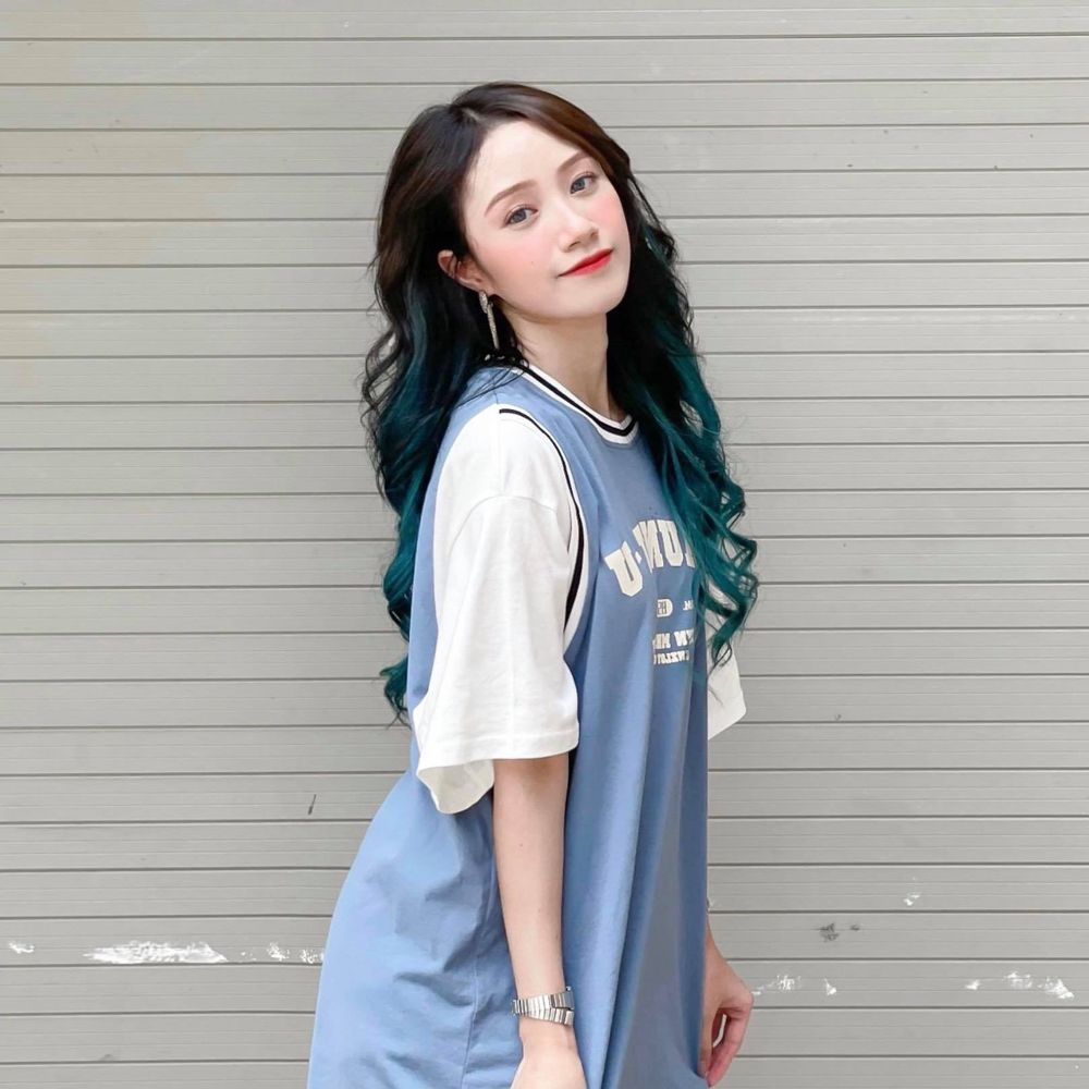 Mỹ nhân xinh nhất Mưa Đỏ: Ngoài đời là “vợ quốc dân” có 17 triệu fan, làm gì cũng tạo trend hot- Ảnh 6. Mỹ nhân xinh nhất Mưa Đỏ: Ngoài đời là “vợ quốc dân” có 17 triệu fan, làm gì cũng tạo trend hot- Ảnh 6.
