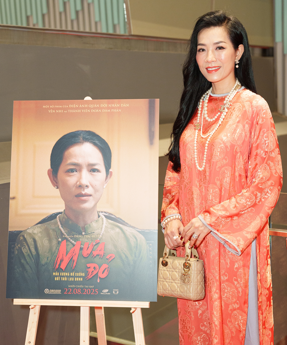 Mỹ nhân bí ẩn nhất Mưa Đỏ: Hoa hậu kín tiếng bậc nhất Vbiz, lên hình 3 phút mà khiến MXH ráo riết truy lùng- Ảnh 1.