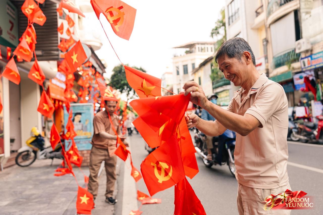 Hà Nội, những ngày đi dưới bóng cờ!- Ảnh 7.