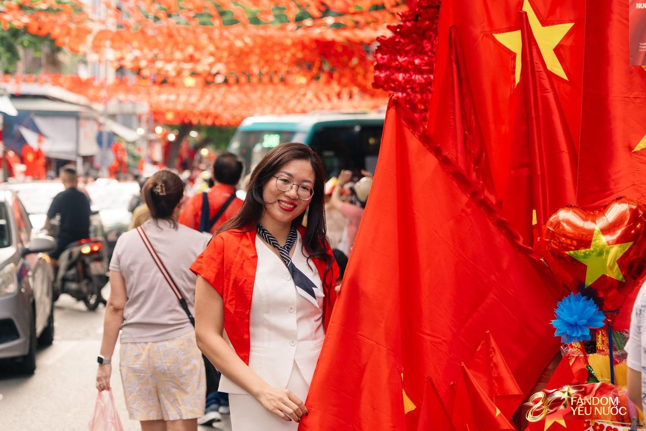 Hà Nội, những ngày đi dưới bóng cờ!- Ảnh 26.