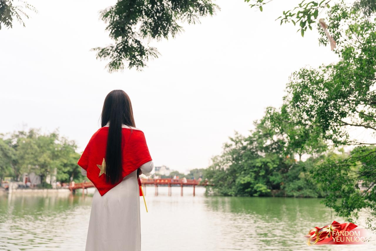 Hà Nội, những ngày đi dưới bóng cờ!- Ảnh 19.