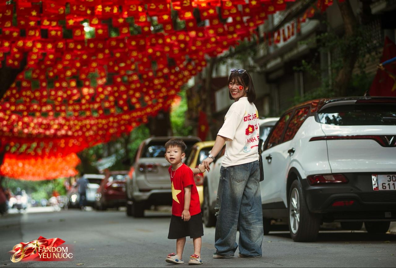 Hà Nội, những ngày đi dưới bóng cờ!- Ảnh 31.