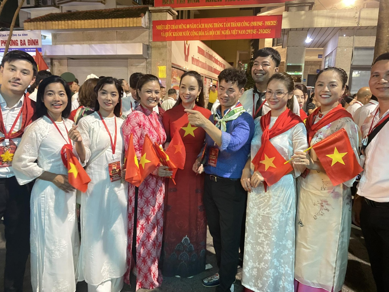 Đen Vâu, Hoàng Thuỳ Linh và loạt nghệ sĩ Việt xin được tham gia diễu hành dịp 2/9- Ảnh 5.