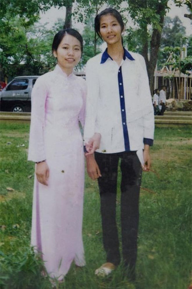 Á hậu Vbiz từng chỉ có 2 chiếc quần để mặc đi học, nay xây biệt thự cho bố mẹ, cuộc sống hiện tại khiến ai cũng ngỡ ngàng- Ảnh 4.