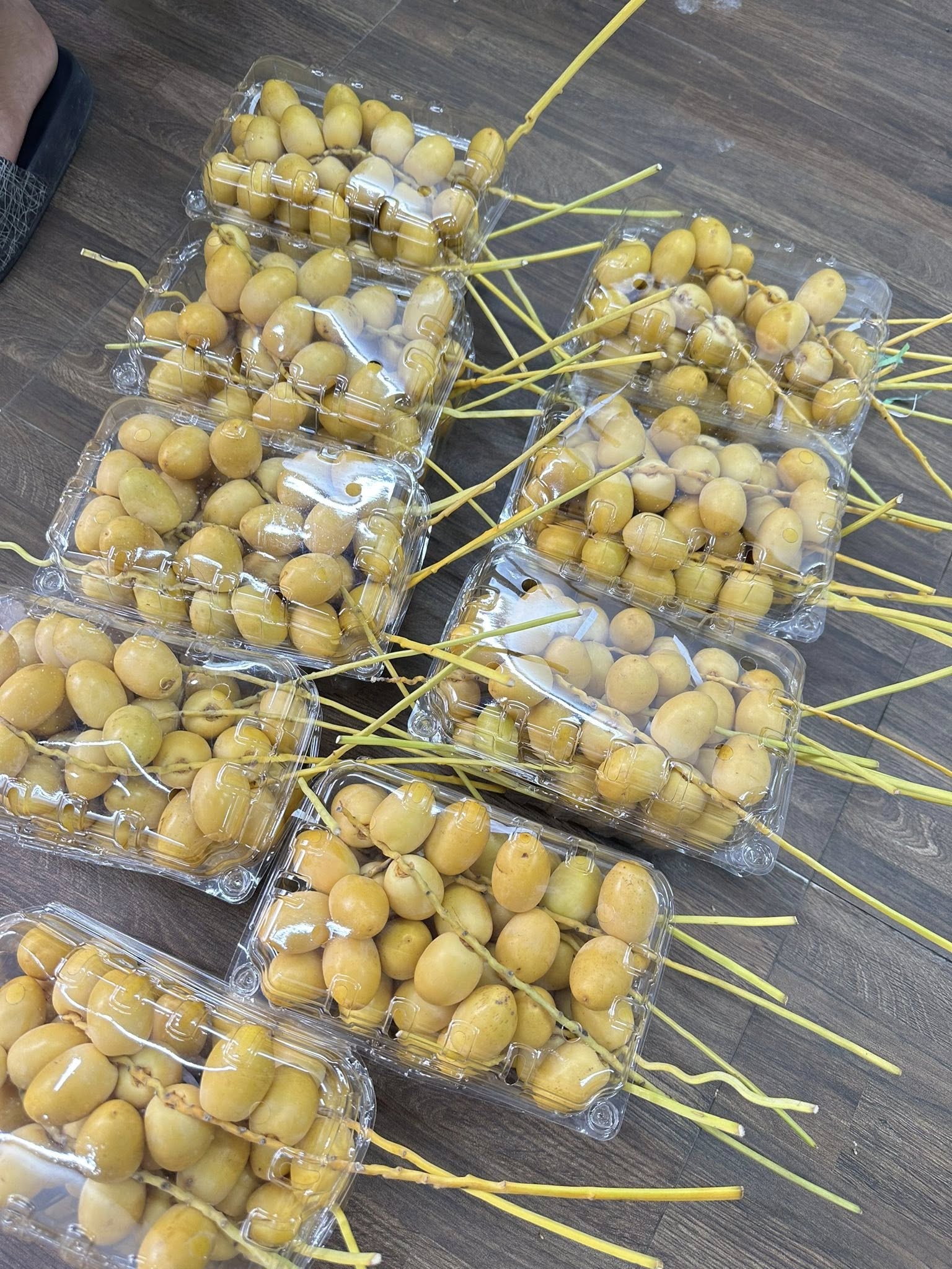 Chợ hoa quả tháng 8: Chà là bất ngờ “soán ngôi” xoài, nho để thành mặt hàng hot nhất- Ảnh 7.