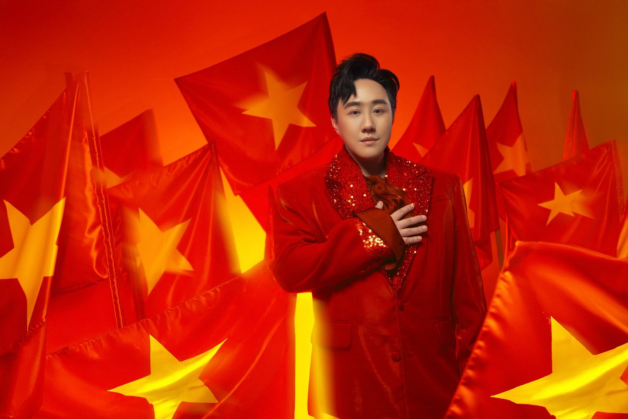 “Điều quan trọng không phải có bao nhiêu người hát về Tổ quốc, mà là mỗi người truyền tải nó bằng cảm xúc, trải nghiệm thật sự của mình”- Ảnh 3.