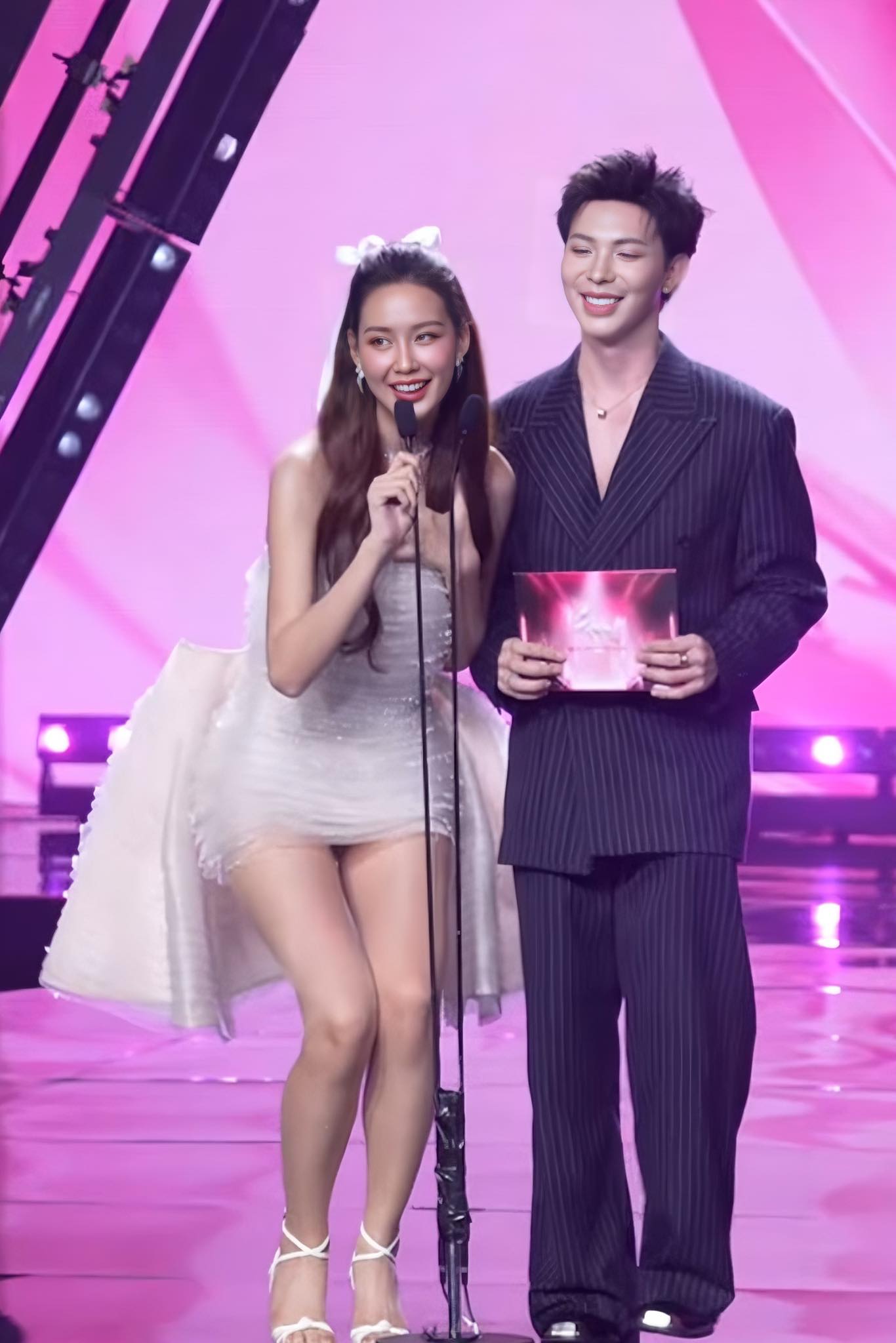 Mỹ nhân "đẹp điên đảo", át cả 29 Em Xinh trong đêm Chung kết, cam lia tới đâu sốc visual tới đó!- Ảnh 4.