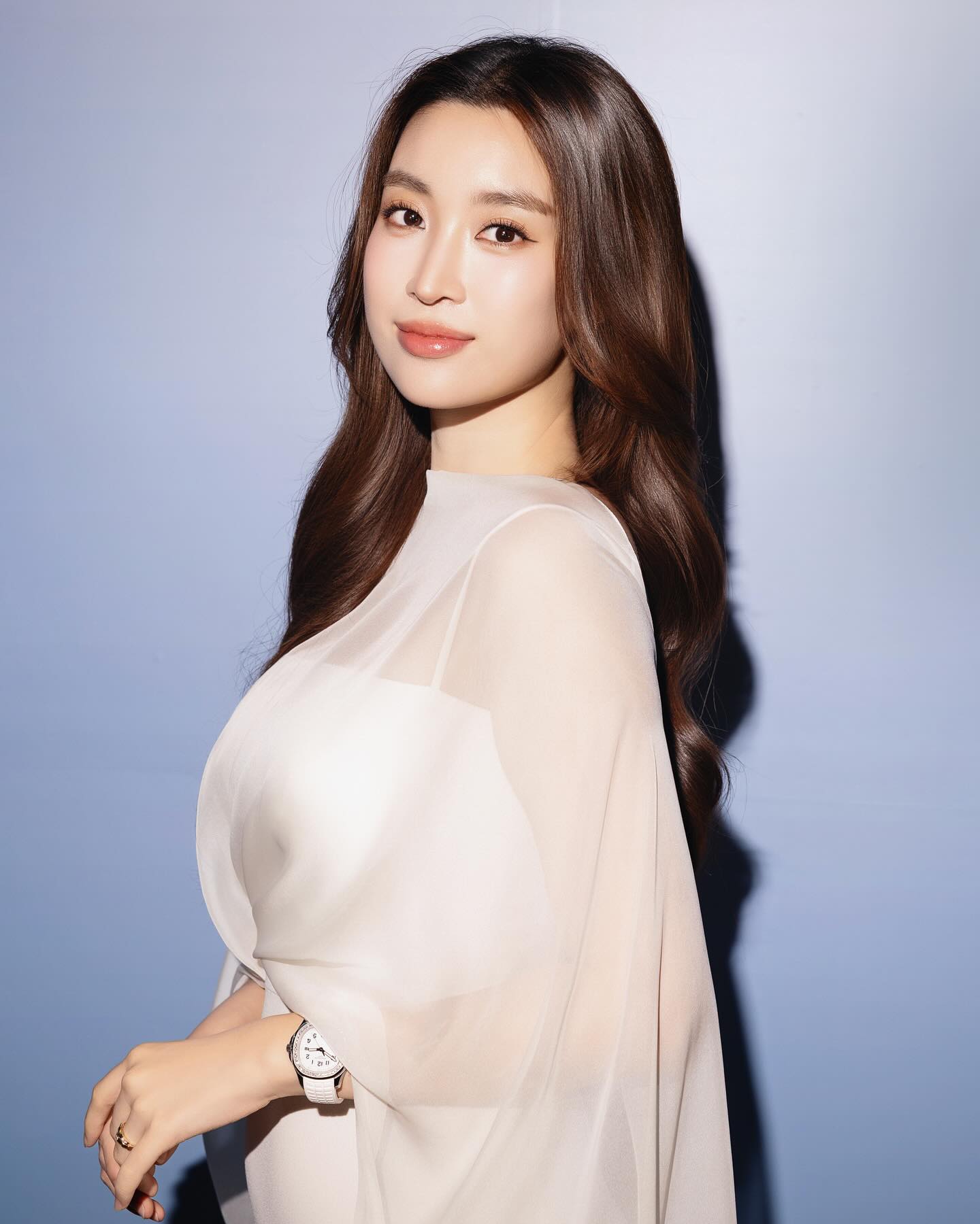 "Dâu hào môn" Đỗ Mỹ Linh lâu ngày mới tái xuất showbiz, khí chất ngút ngàn, Chủ tịch Hà Nội FC ủng hộ hết mình- Ảnh 5. "Dâu hào môn" Đỗ Mỹ Linh lâu ngày mới tái xuất showbiz, khí chất ngút ngàn, Chủ tịch Hà Nội FC ủng hộ hết mình- Ảnh 5.
