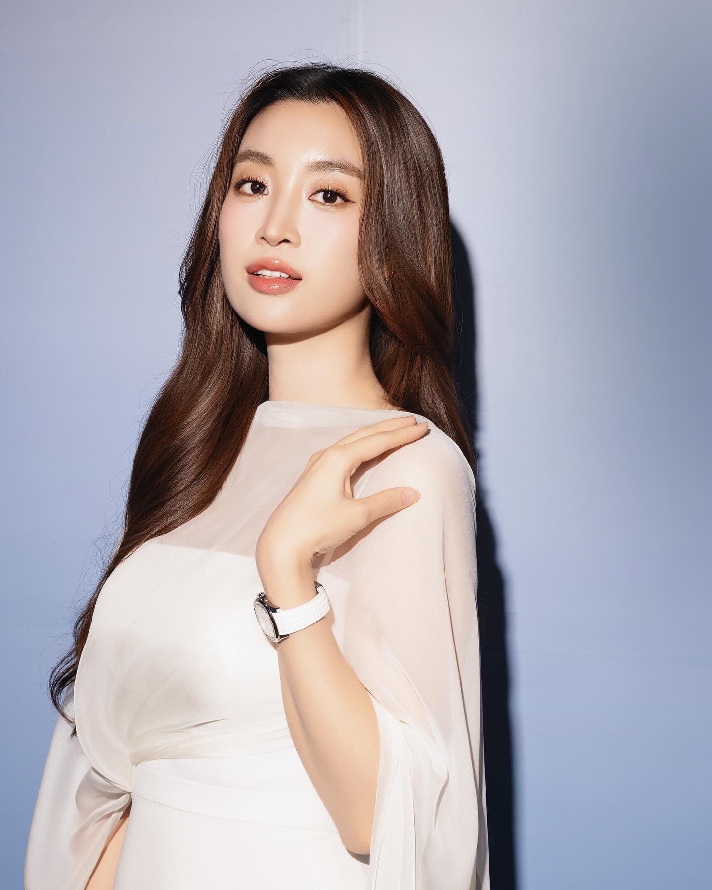 "Dâu hào môn" Đỗ Mỹ Linh lâu ngày mới tái xuất showbiz, khí chất ngút ngàn, Chủ tịch Hà Nội FC ủng hộ hết mình- Ảnh 4. "Dâu hào môn" Đỗ Mỹ Linh lâu ngày mới tái xuất showbiz, khí chất ngút ngàn, Chủ tịch Hà Nội FC ủng hộ hết mình- Ảnh 4.