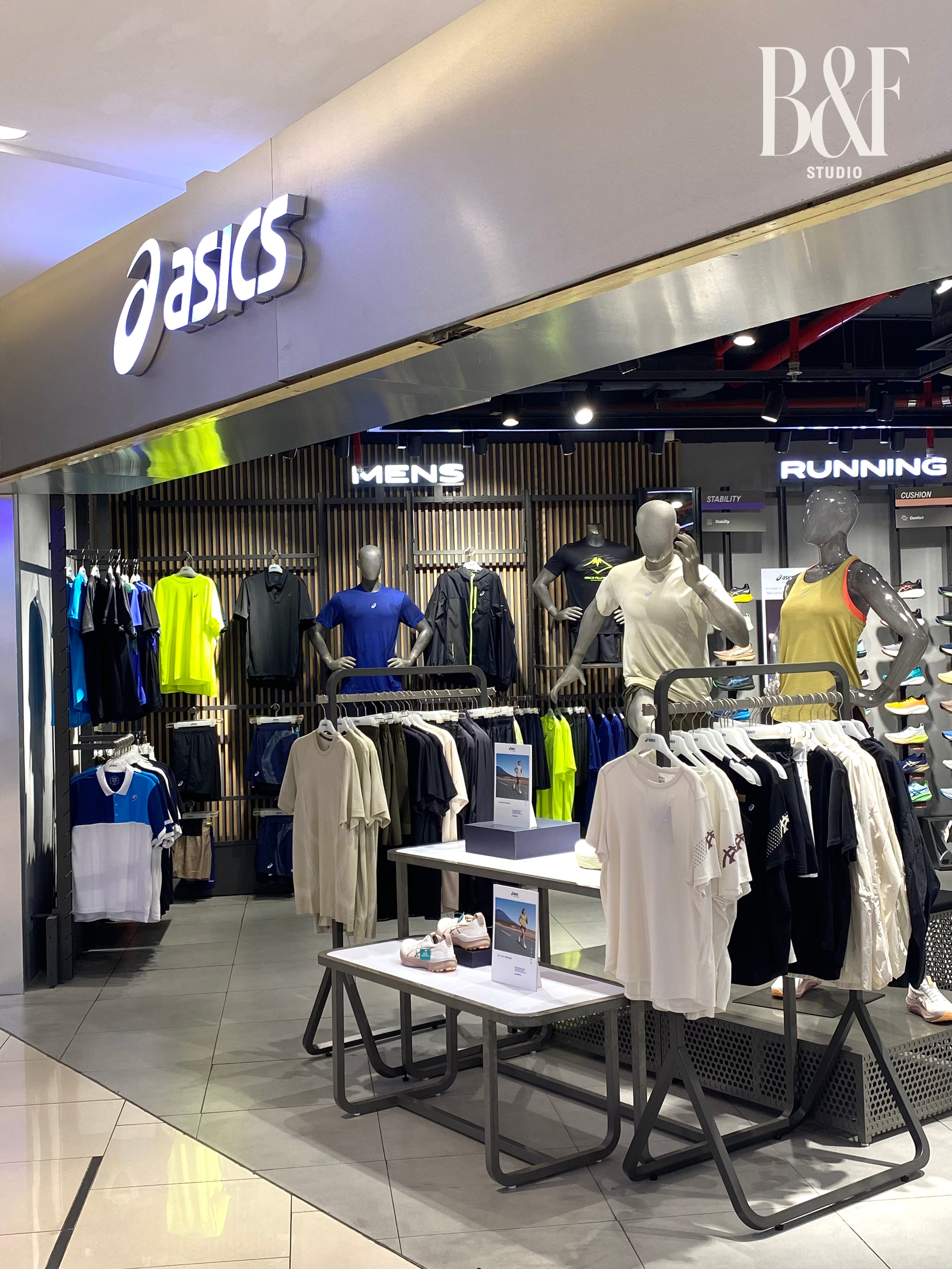 Test nhân viên bán hàng tại Saigon Centre sau drama thái độ: Onitsuka Tiger và loạt store bị réo tên giờ ra sao?- Ảnh 7.