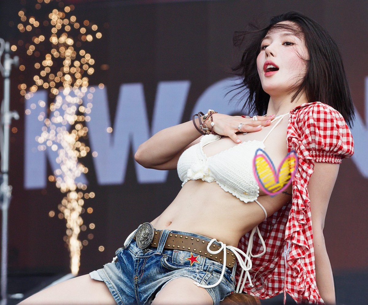 "Nữ thần sexy lễ hội té nước" gặp hậu quả kinh hãi vì ép cân quá đà- Ảnh 2.