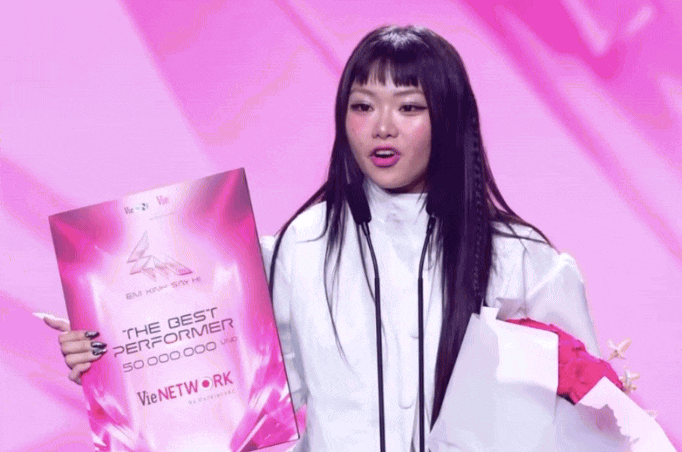 Điều bí ẩn nhất chung kết Em Xinh Say Hi: Người nhận giải Best Performer ăn gì mà đau bụng giữa chương trình?- Ảnh 2.