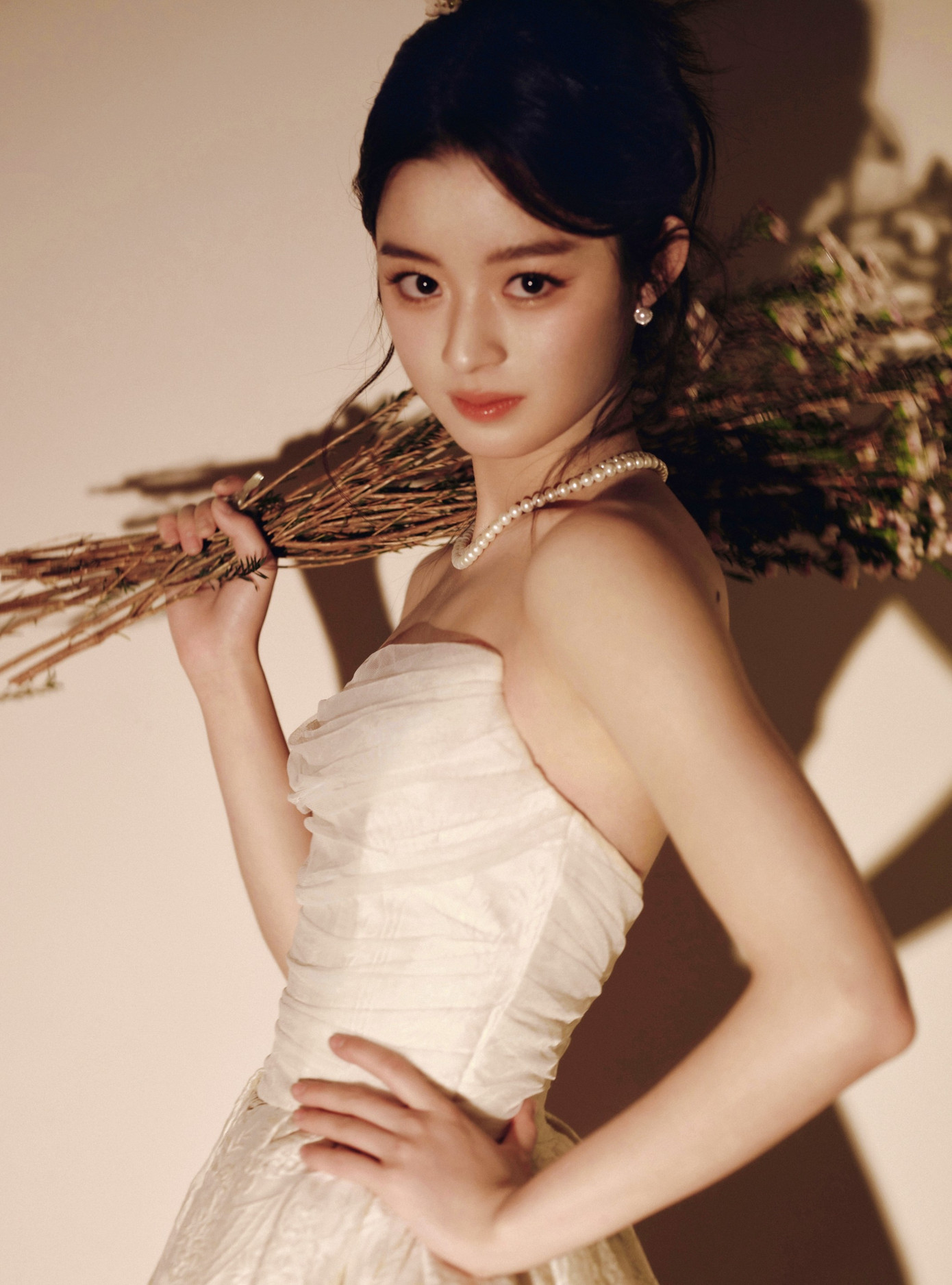 Tiểu Triệu Lệ Dĩnh vừa trở lại đã bị tẩy chay- Ảnh 4.