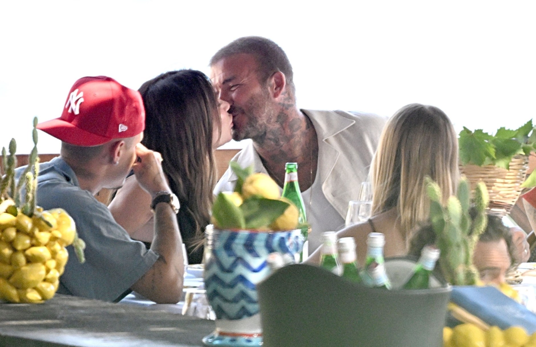 David Beckham bị paparazzi tóm dính 