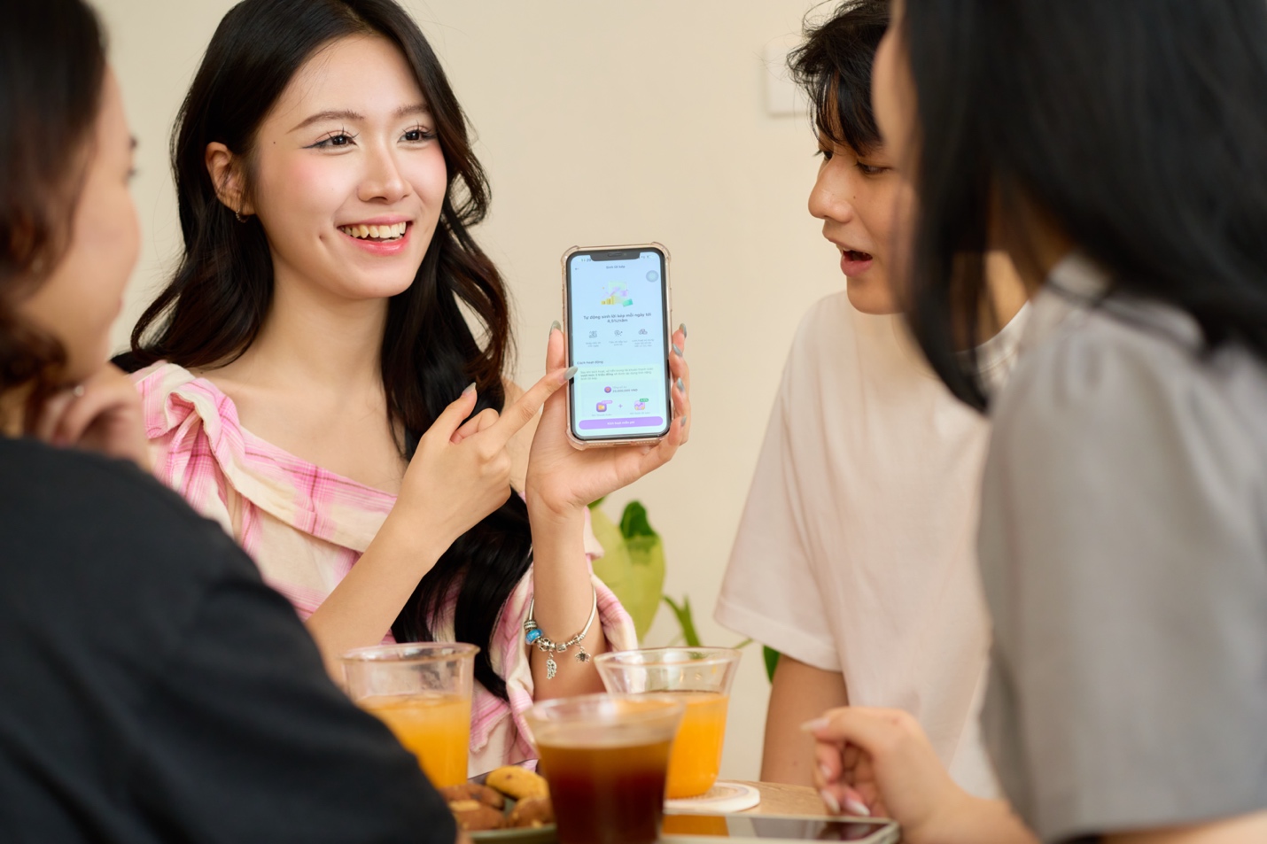 App TPBank “Say Hi” với ngàn tiện ích cho giới trẻ sống đỉnh- Ảnh 1.