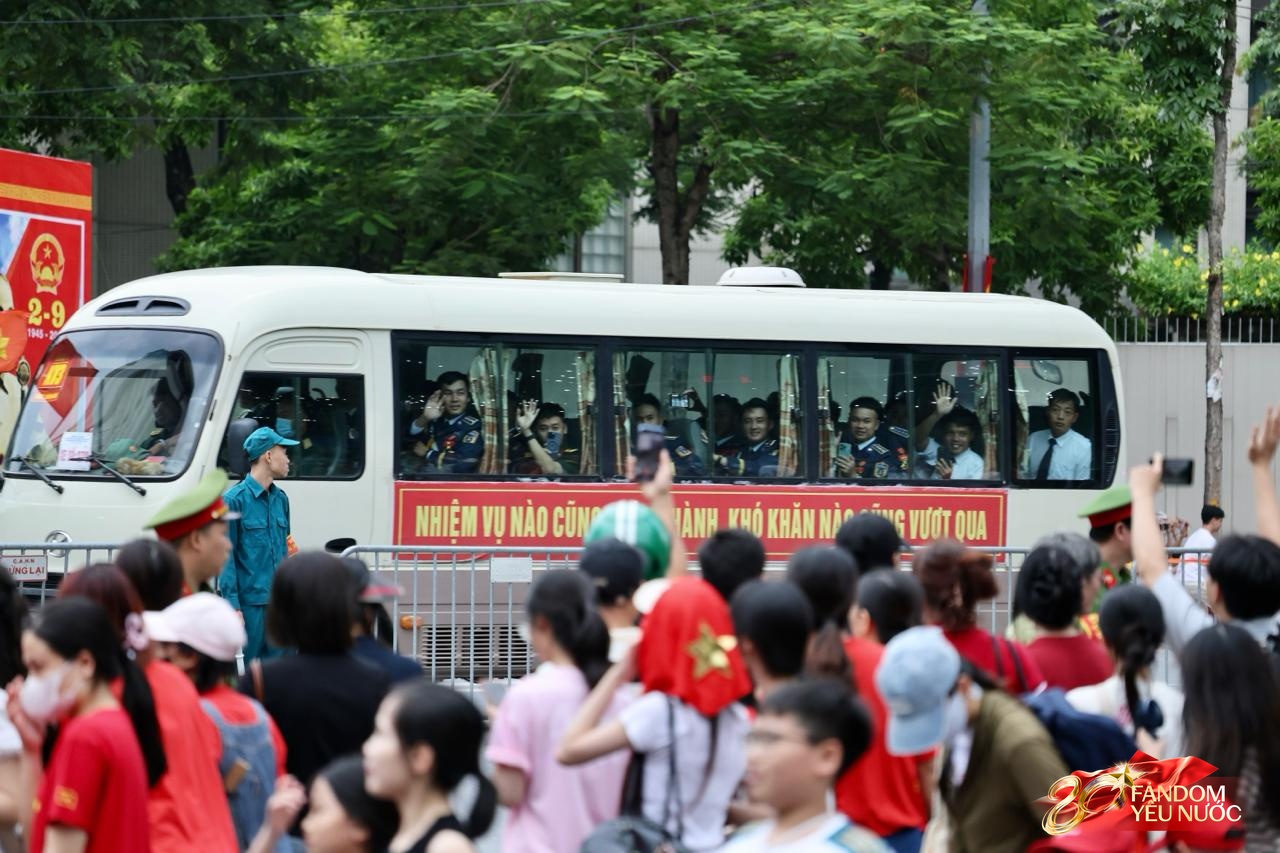 Tổng hợp luyện diễu binh, diễu hành lần 2: Tuyệt đối mãn nhãn!- Ảnh 122.