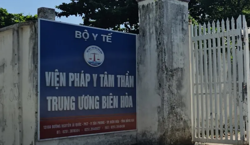 Cựu trưởng phòng thanh tra tỉnh được hưởng tình tiết giảm nhẹ nhờ ‘lá bùa’ vợ mua- Ảnh 1.