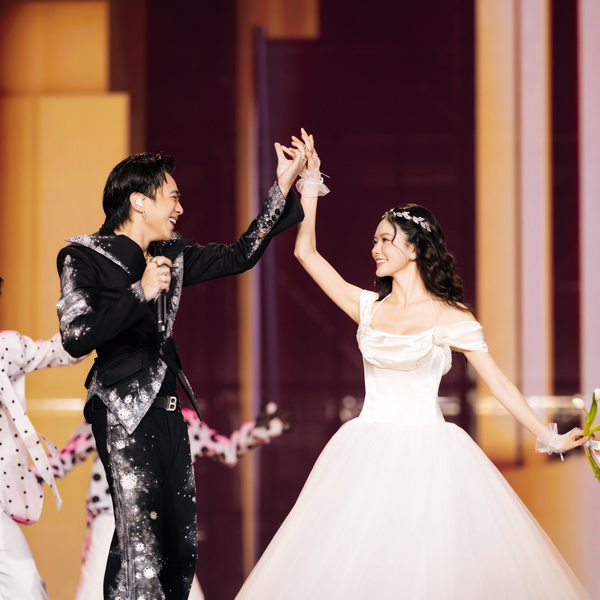 Cô gái 2 lần làm ngoại lệ của SOOBIN: Xinh như công chúa khiến “đàng trai” cứ dán mắt vào- Ảnh 3.