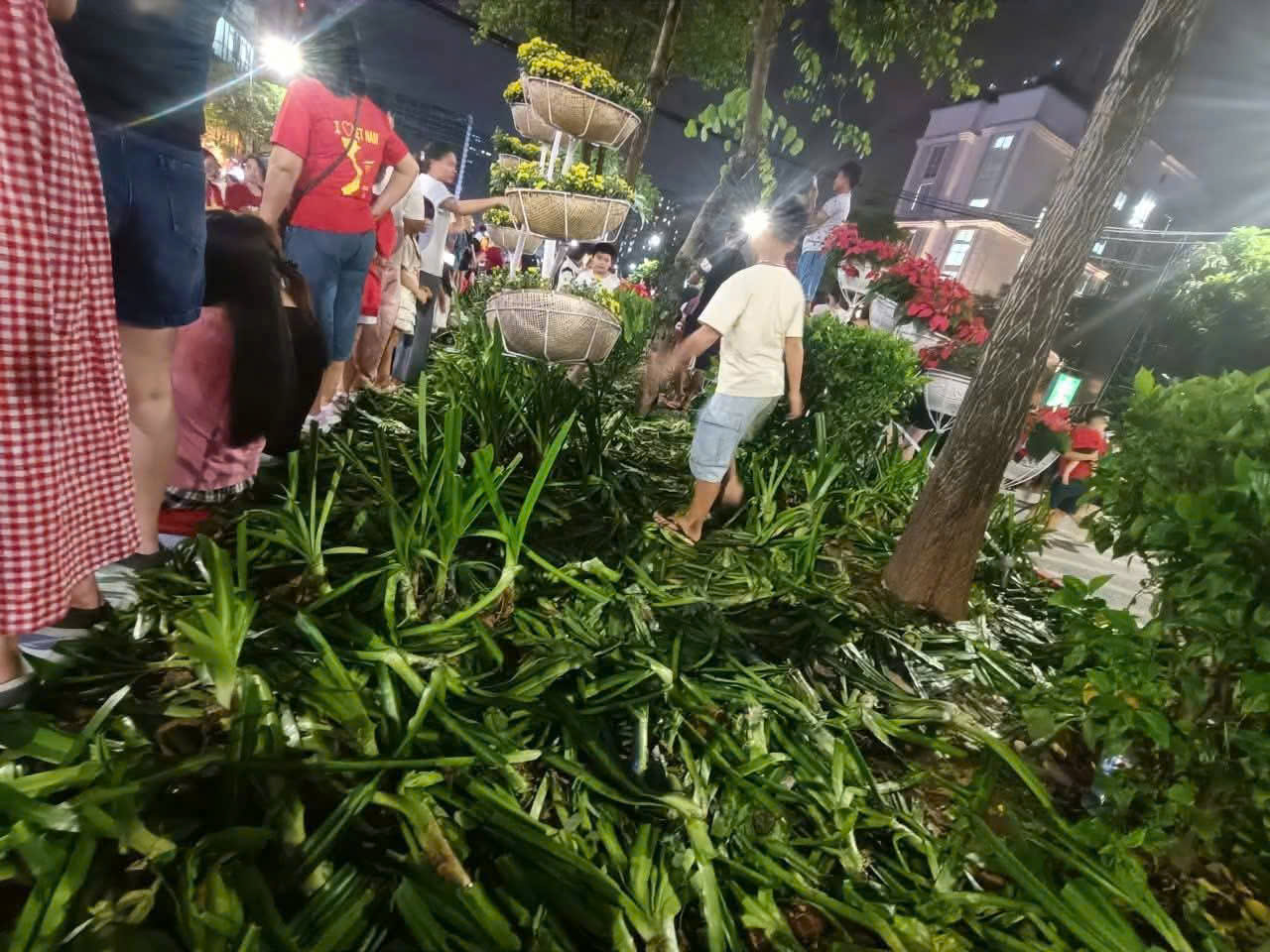 Xử lý nhiều trường hợp gây mất an ninh trật tự trong 2 buổi hợp luyện diễu binh, diễu hành- Ảnh 3.
